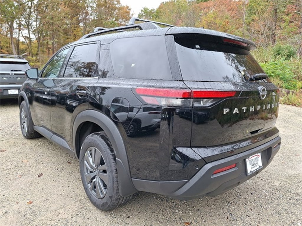 New 2025 Nissan Pathfinder SV SUV