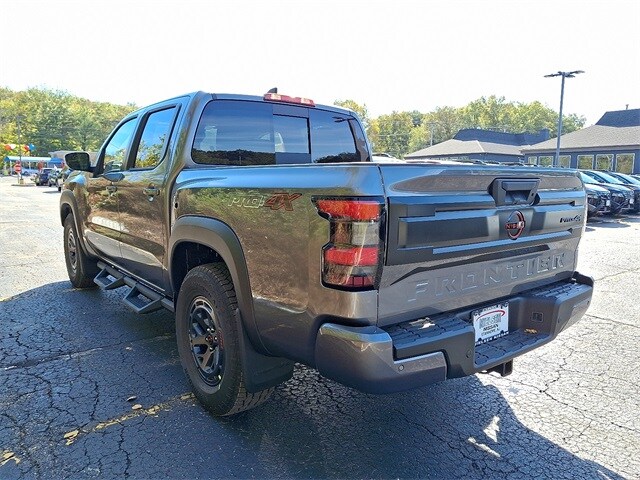 2026 Nissan Frontier Crew Cab PRO-4X photo 3