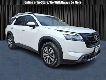 2023 Nissan Pathfinder SL SUV