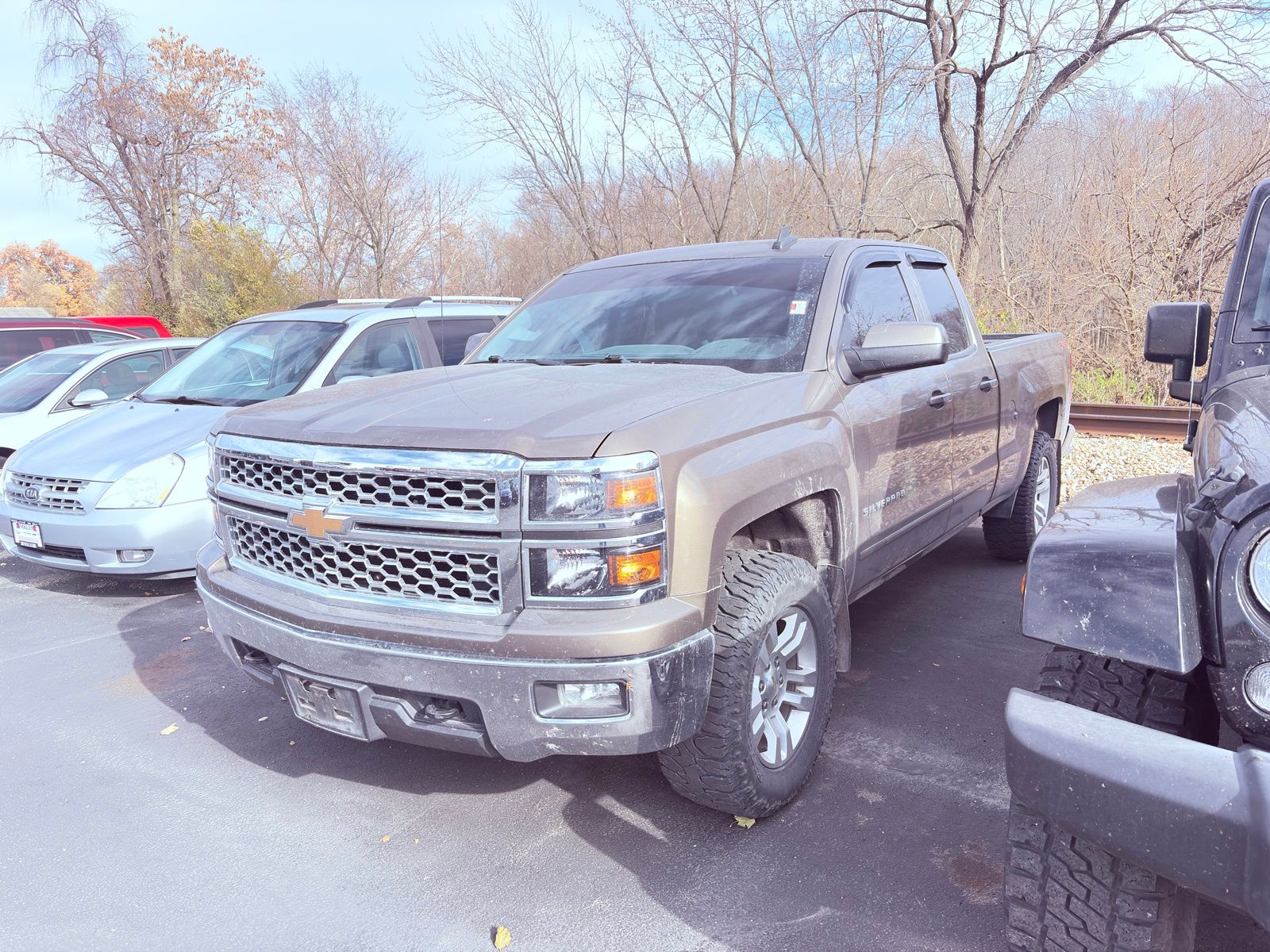 2015 Chevrolet Silverado 1500 LT photo 3