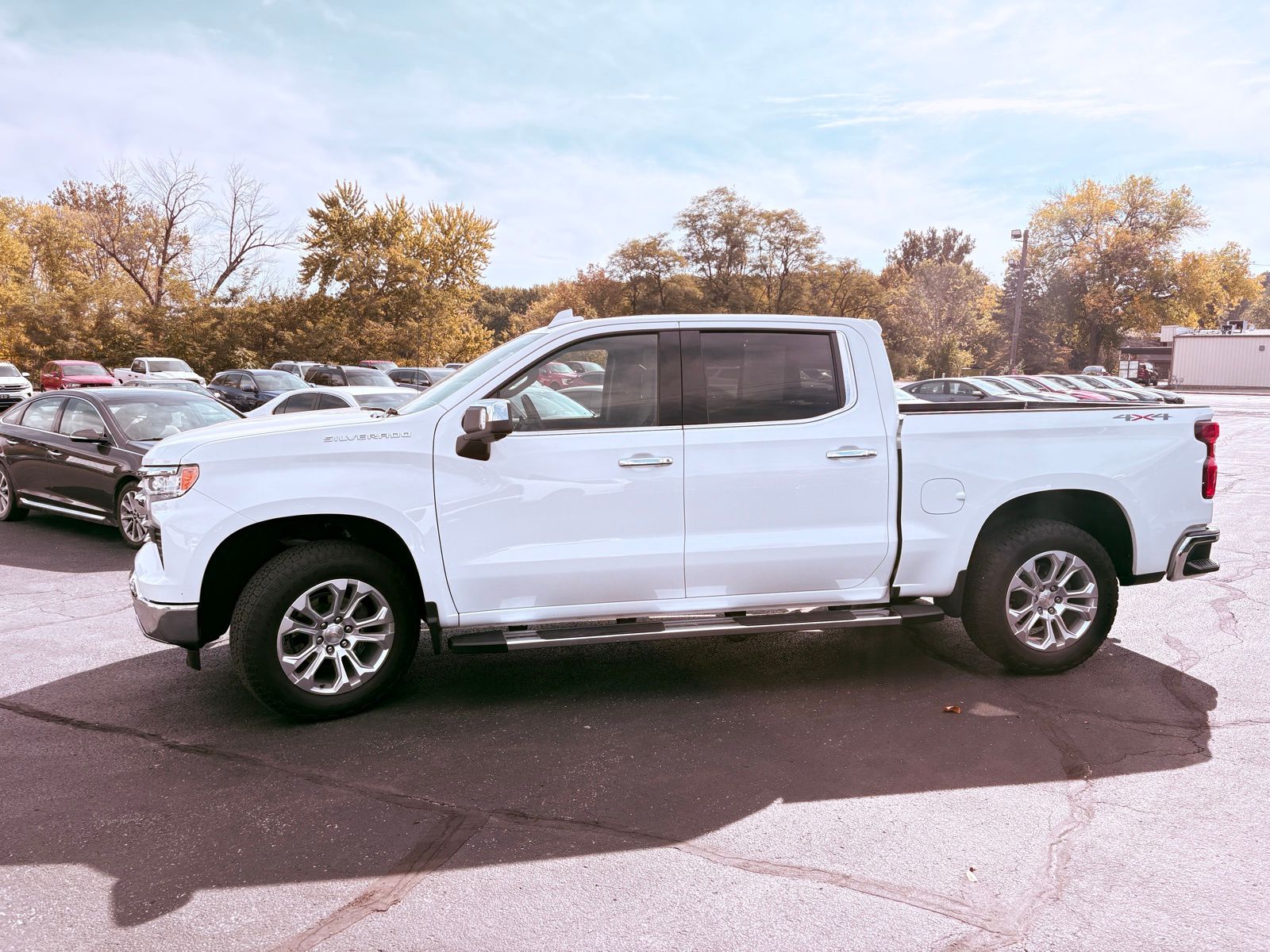 2023 Chevrolet Silverado 1500 LTZ photo 2