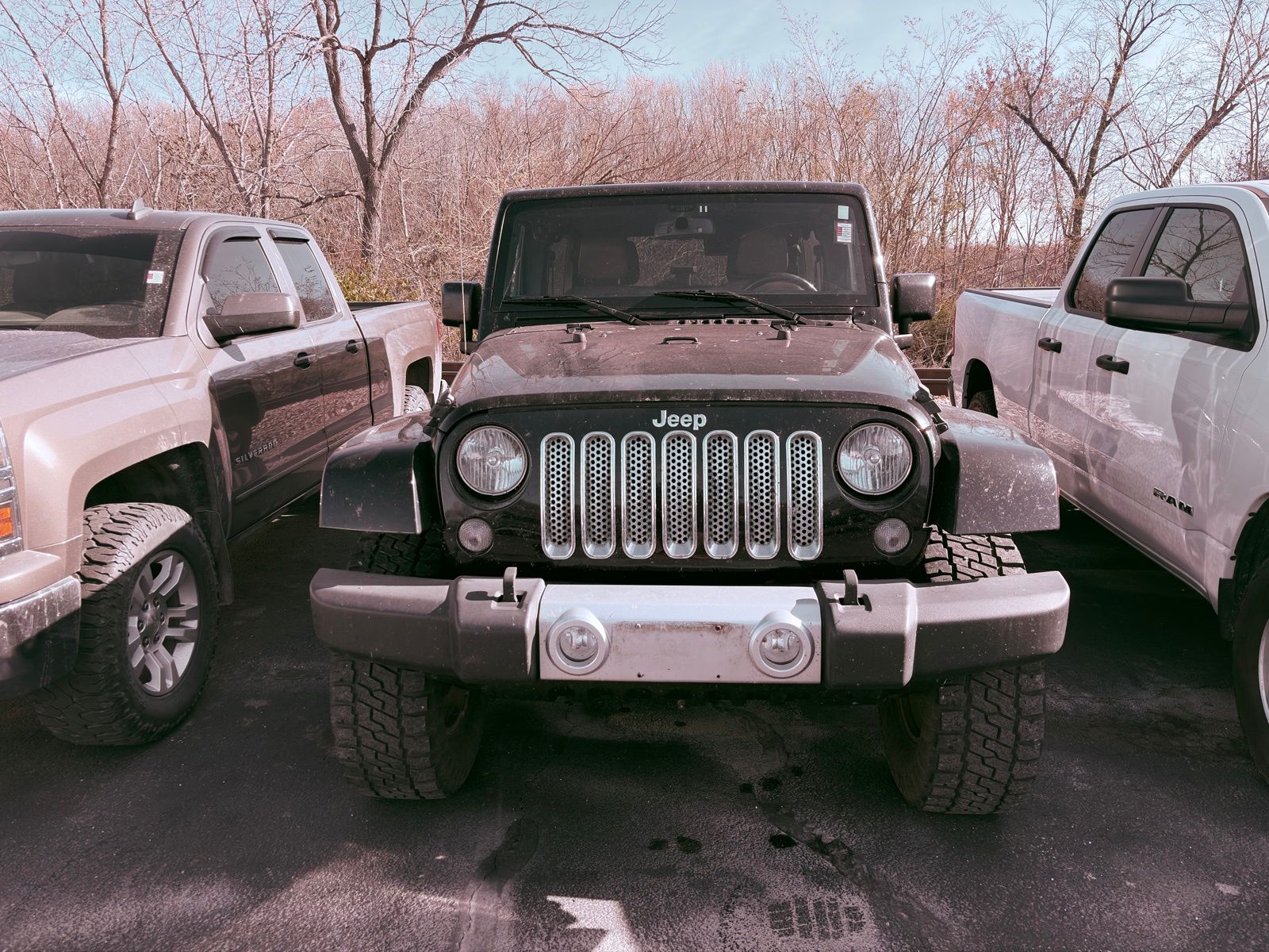 2015 Jeep Wrangler Unlimited Sahara photo 2