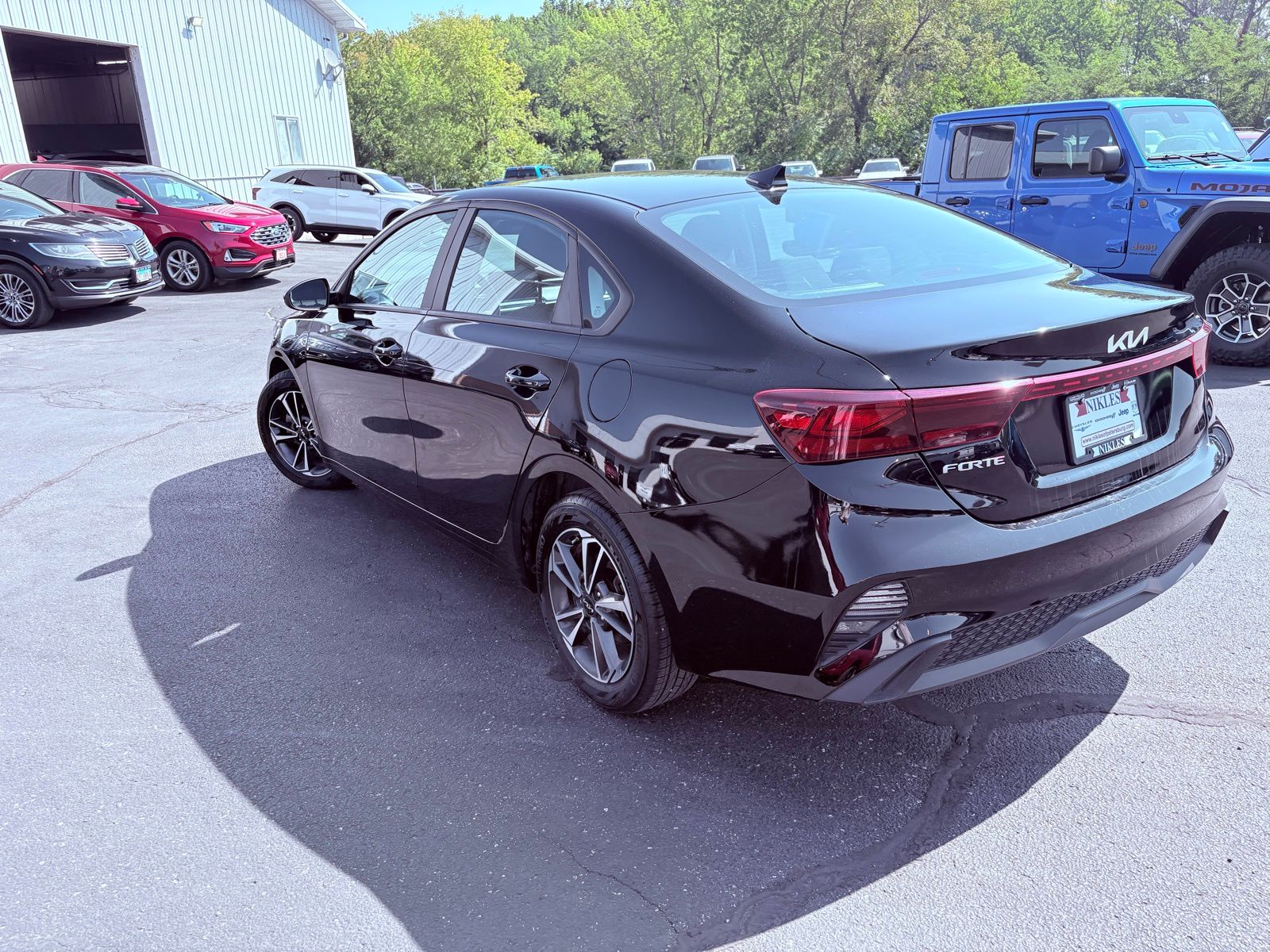 2023 Kia Forte LXS photo 3