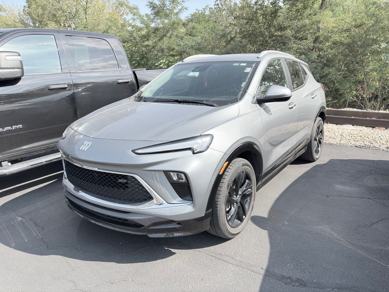 2024 Buick Encore GX Sport Touring photo 2