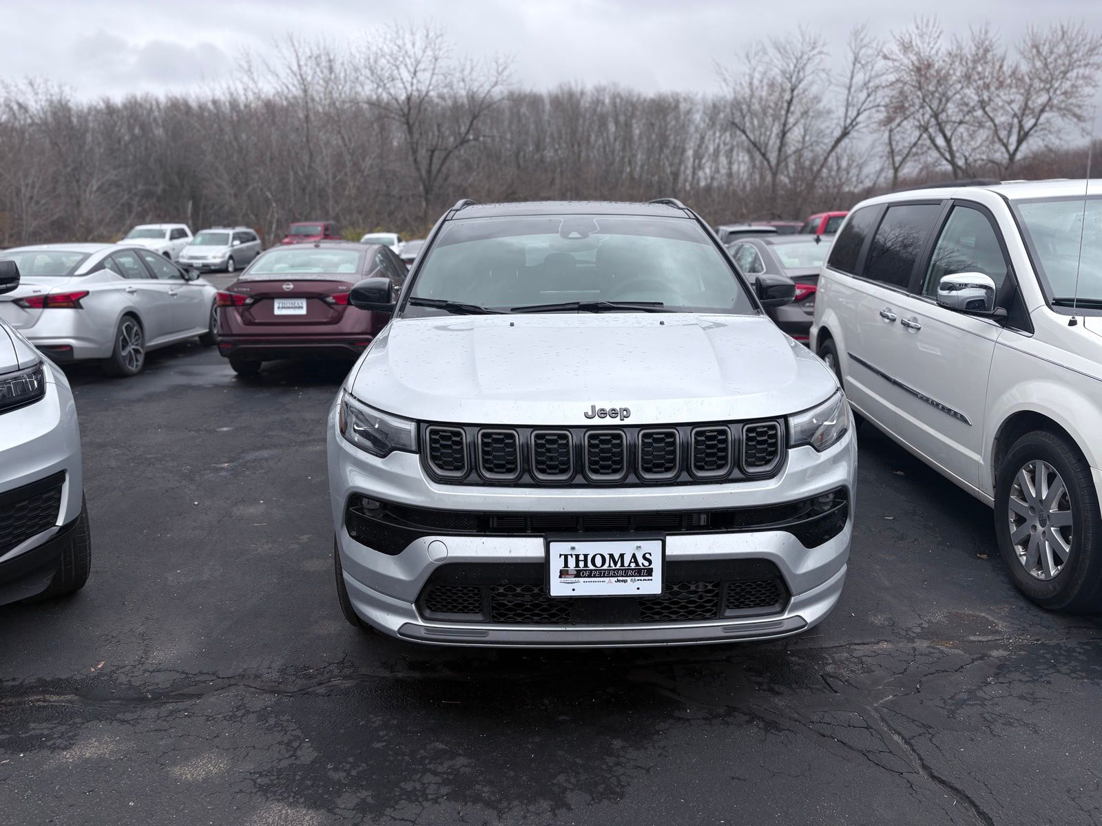 2024 Jeep Compass Latitude photo 2