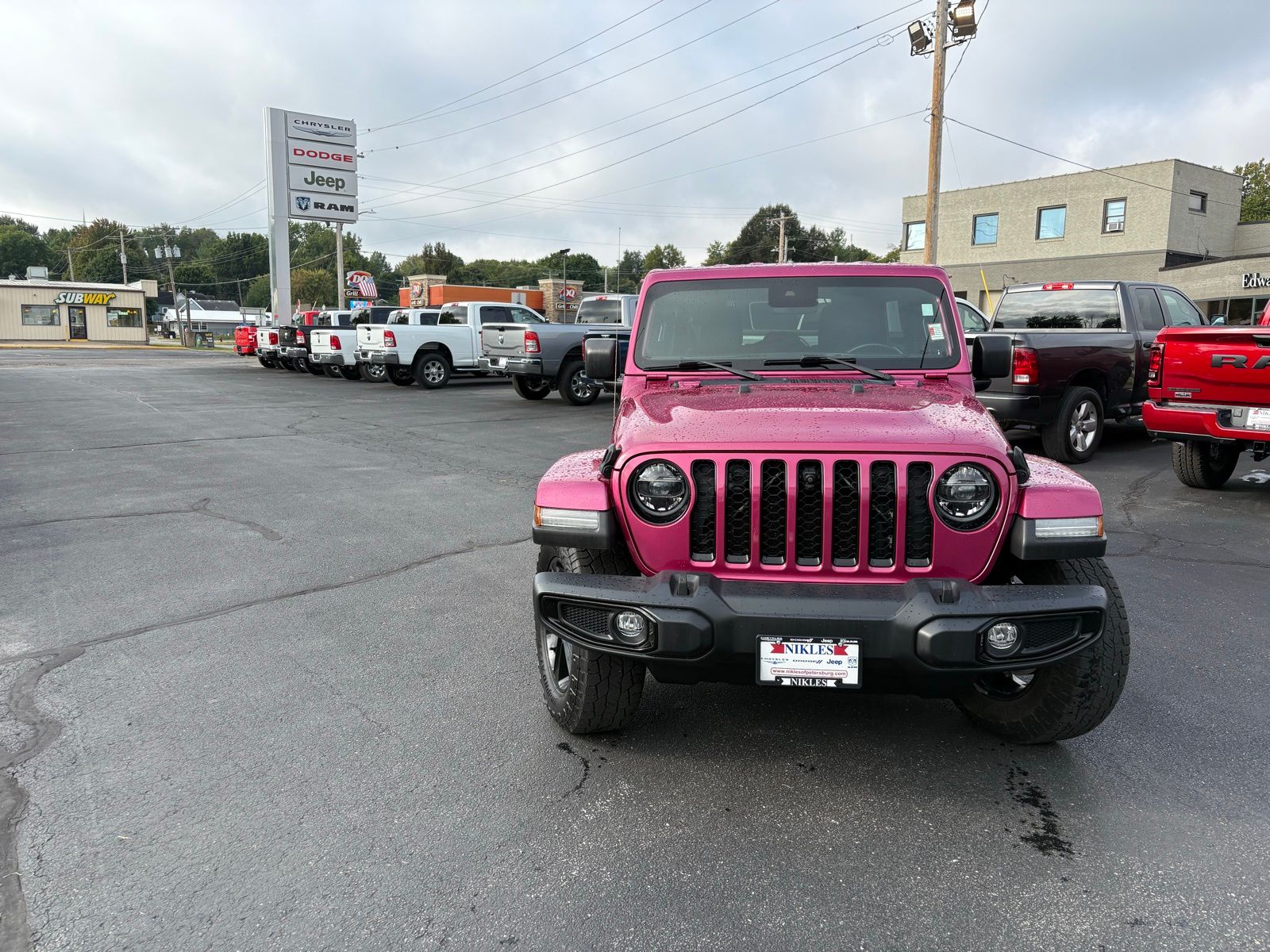 2022 Jeep Wrangler Unlimited Sahara Altitude photo 2