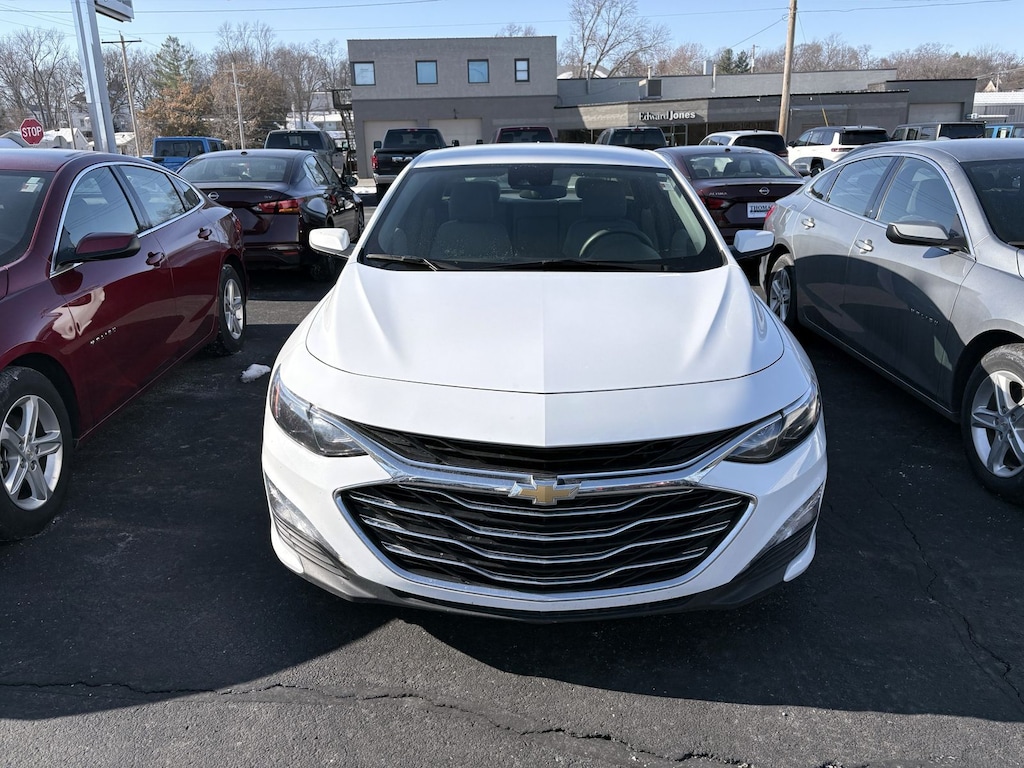Used 2024 Chevrolet Malibu LT Sedan