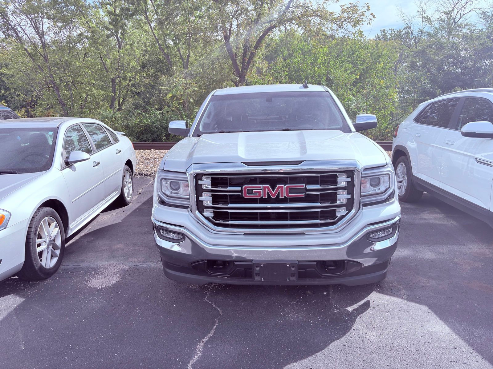 2018 Gmc Sierra 1500 SLT photo 2