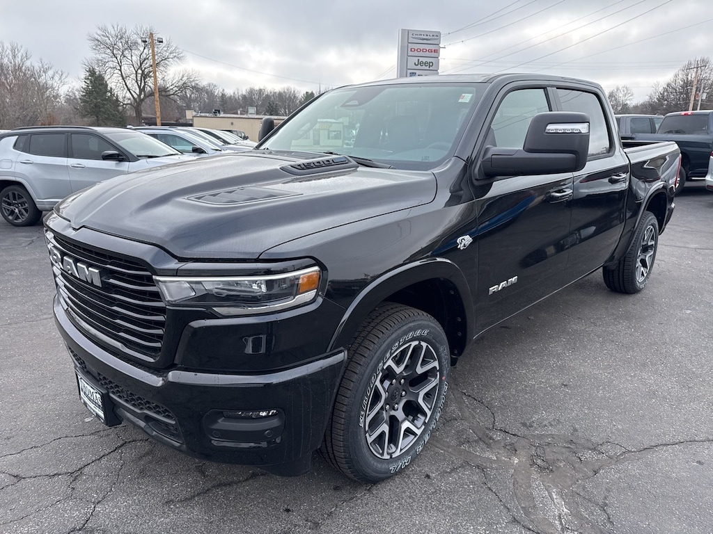 New 2026 Ram 1500 LARAMIE CREW CAB 4X4 5'7 BOX Pickup