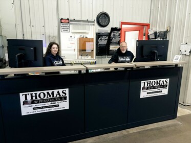 Staff member Bruce and Sophia Service Team from ID_5e0877983f2e