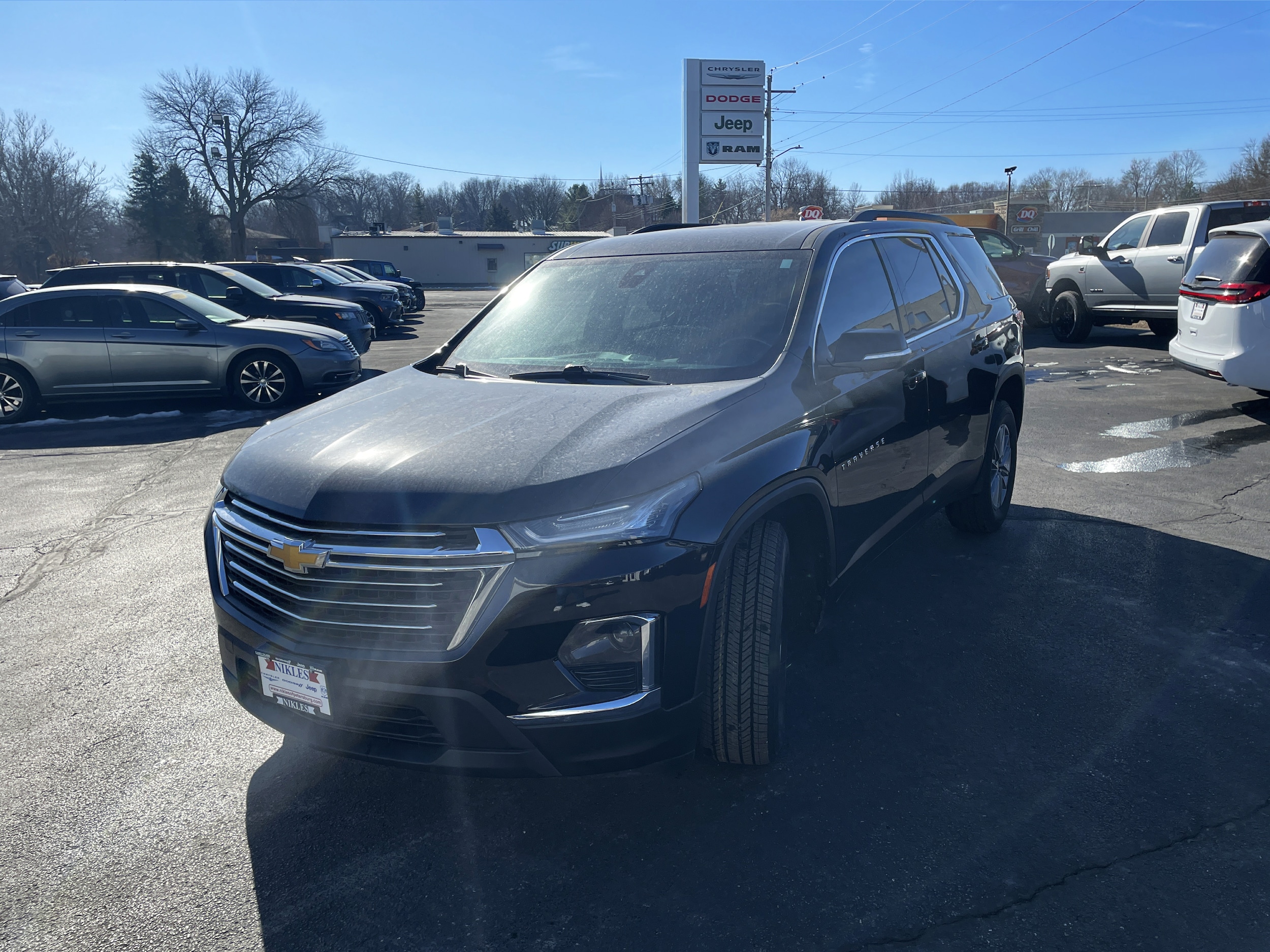 Used 2022 Chevrolet Traverse 1LT with VIN 1GNEVGKW1NJ167509 for sale in Petersburg, IL