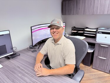 Staff member Jason Grischow from ID_5a8fe6