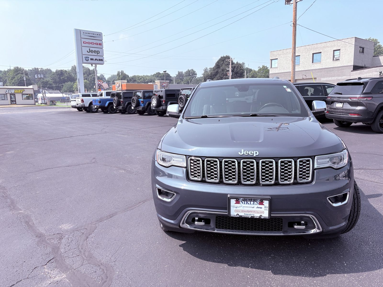 2020 Jeep Grand Cherokee Overland photo 2