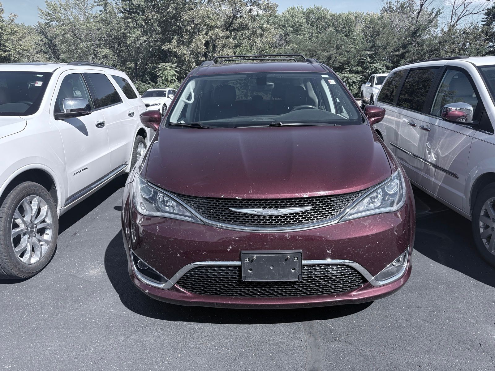 2017 Chrysler Pacifica Touring L photo 2