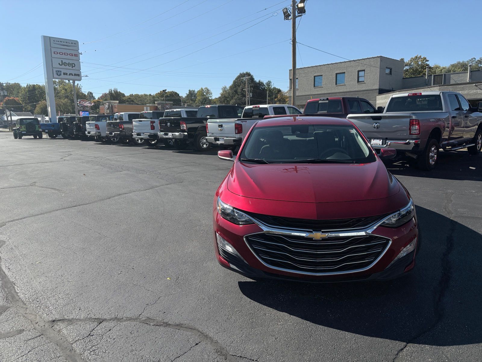 2024 Chevrolet Malibu 1LT photo 2