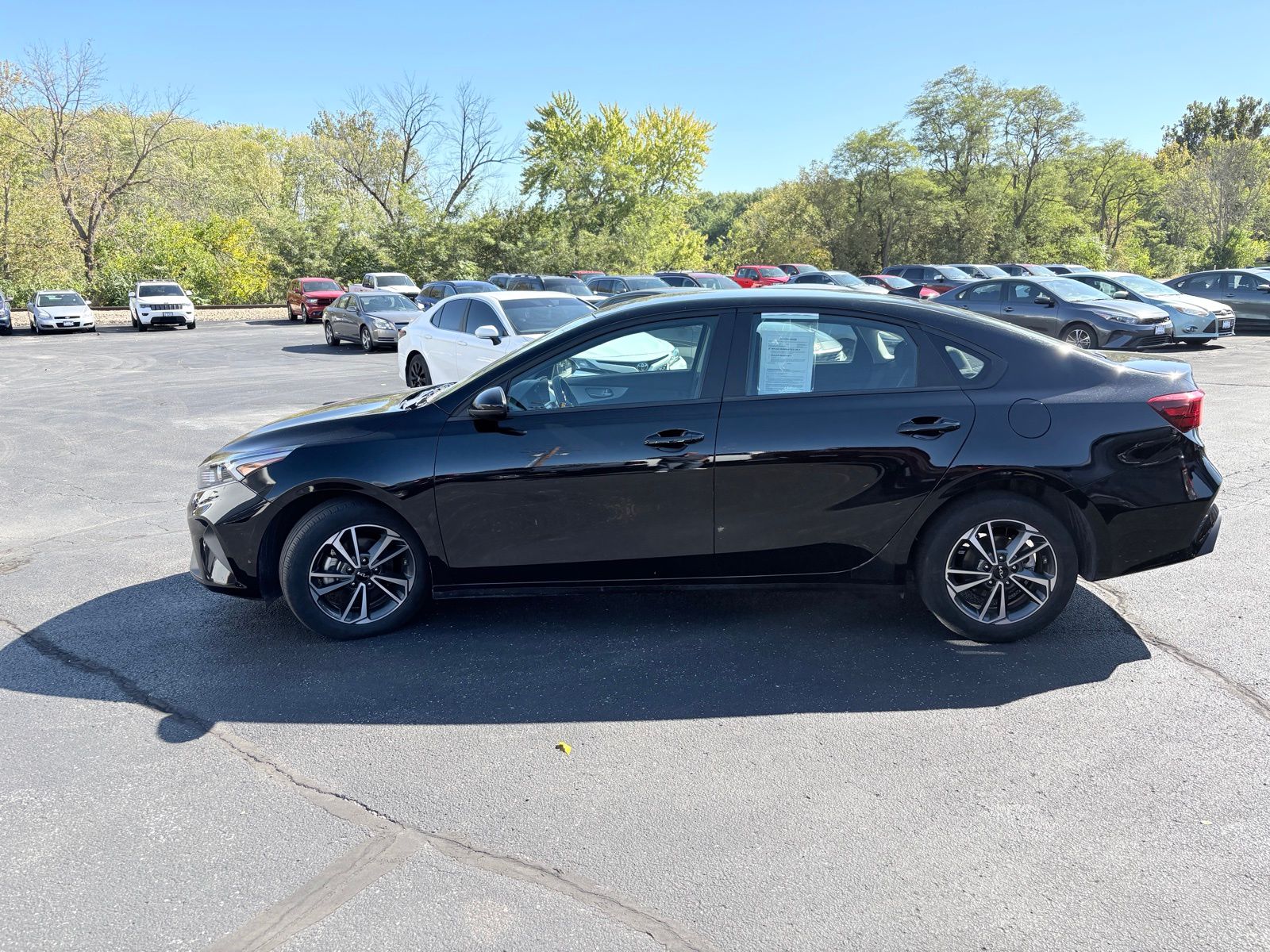 2024 Kia Forte LXS photo 3