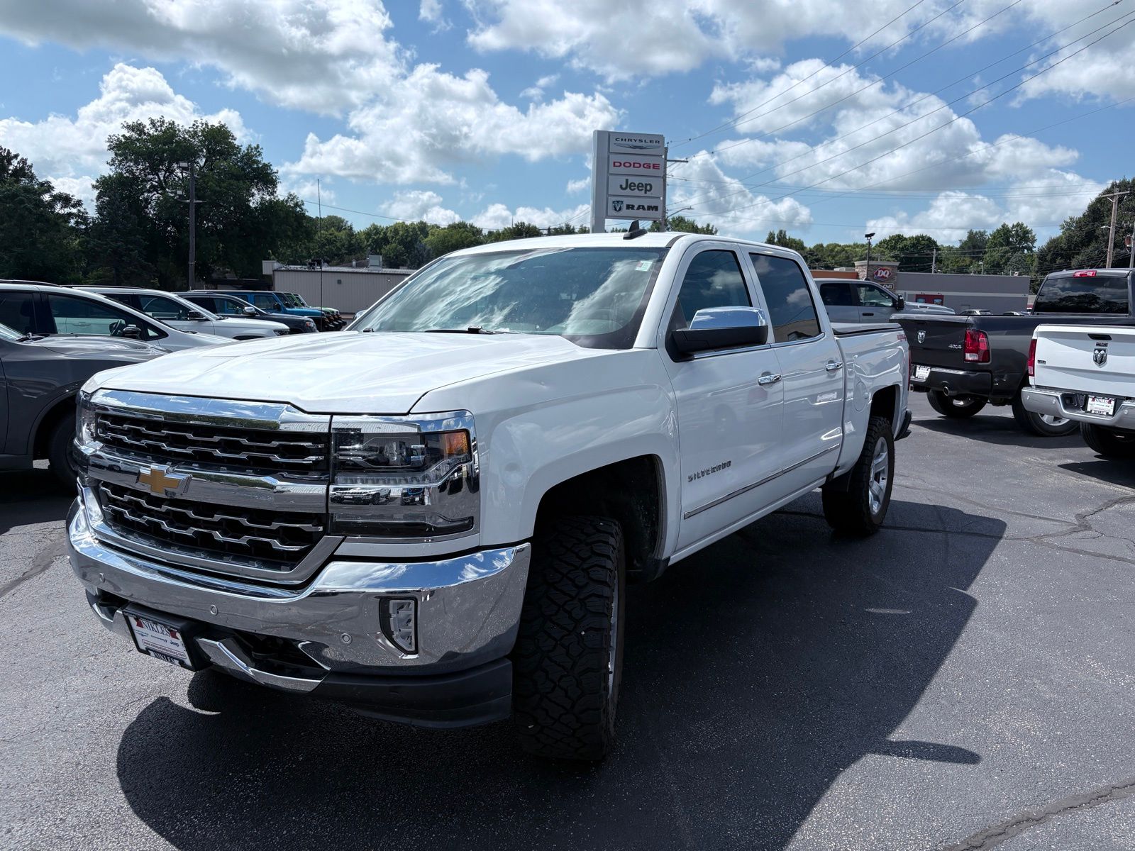 2018 Chevrolet Silverado 1500 LTZ photo 3