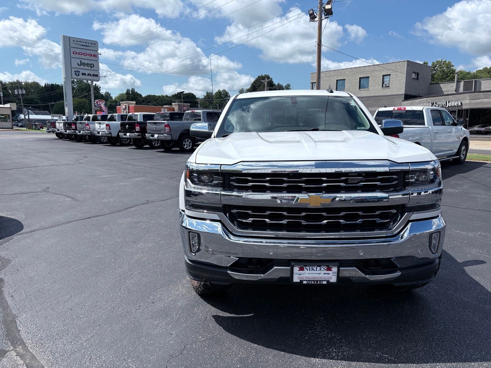 2018 Chevrolet Silverado 1500 LTZ photo 2