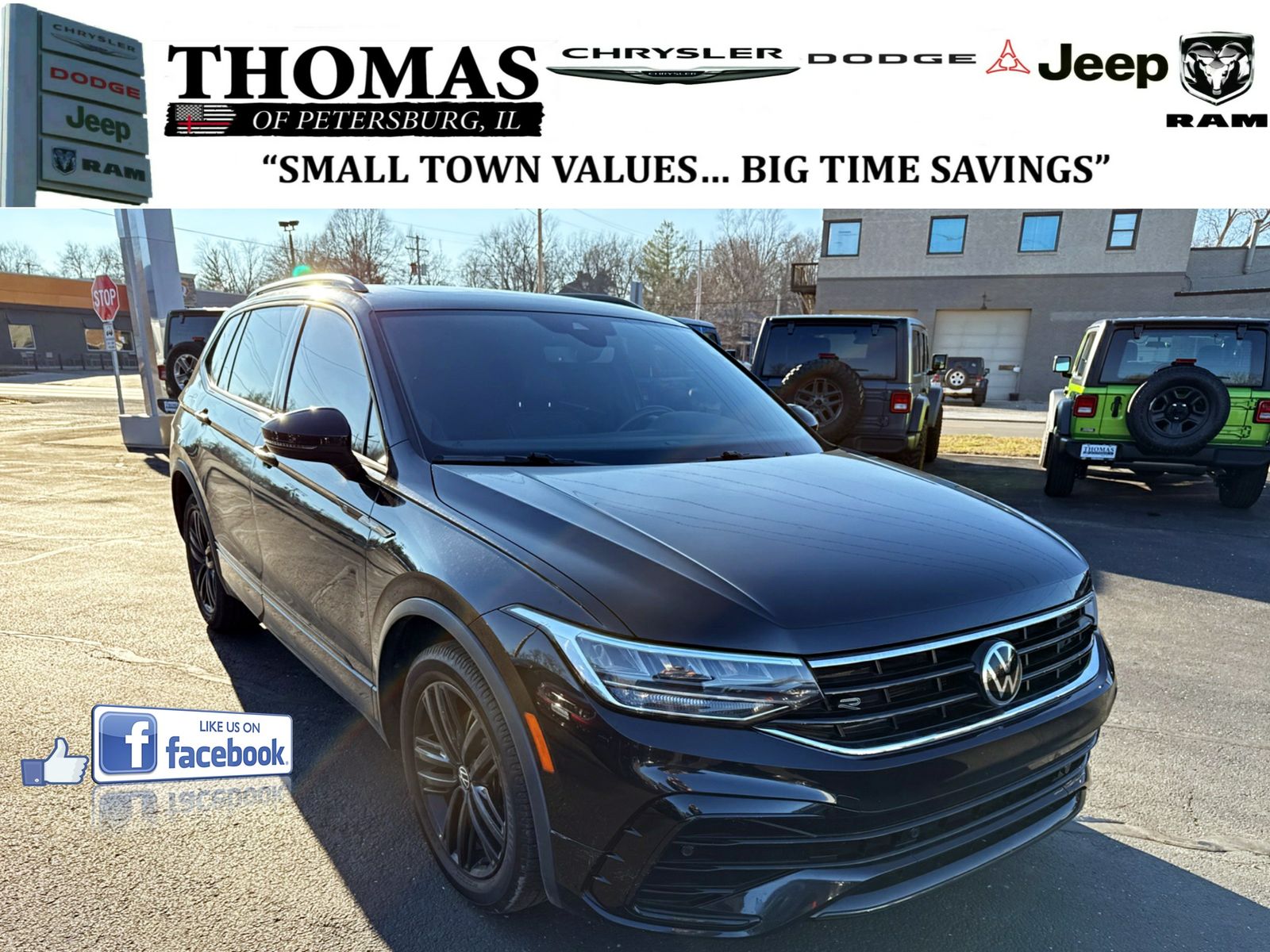 2022 Volkswagen Tiguan SE R-LINE BLACK's photo