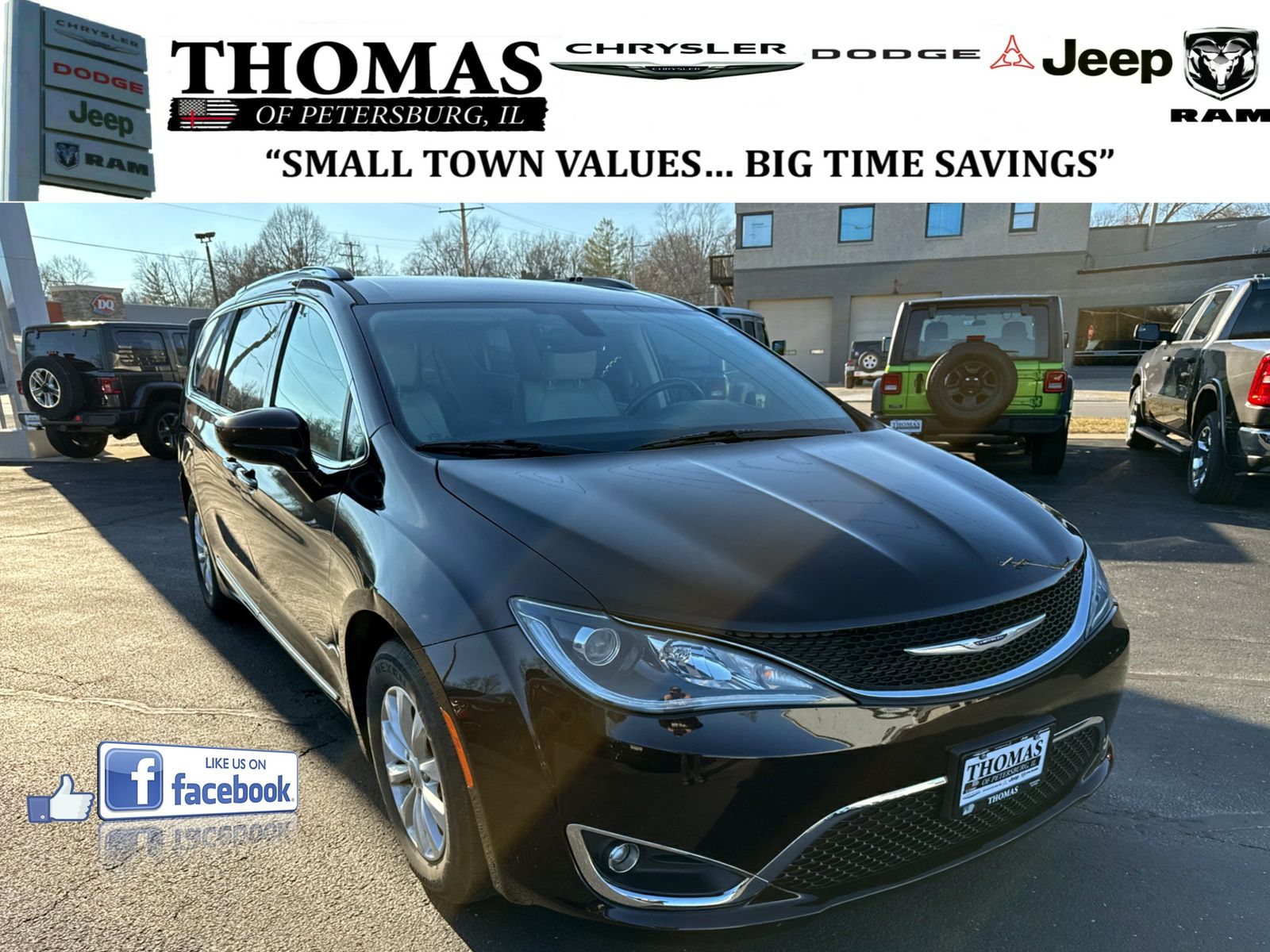 2019 Chrysler Pacifica Touring L's photo