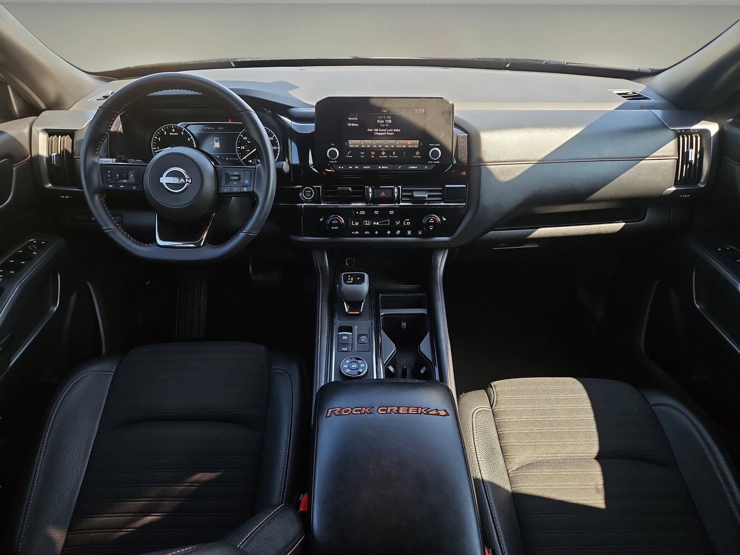 2023 Nissan Pathfinder Rock Creek photo 2