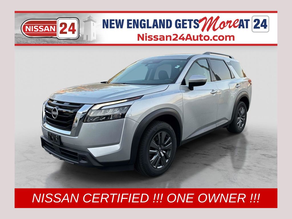 2024 Nissan Pathfinder SV 4WD's photo
