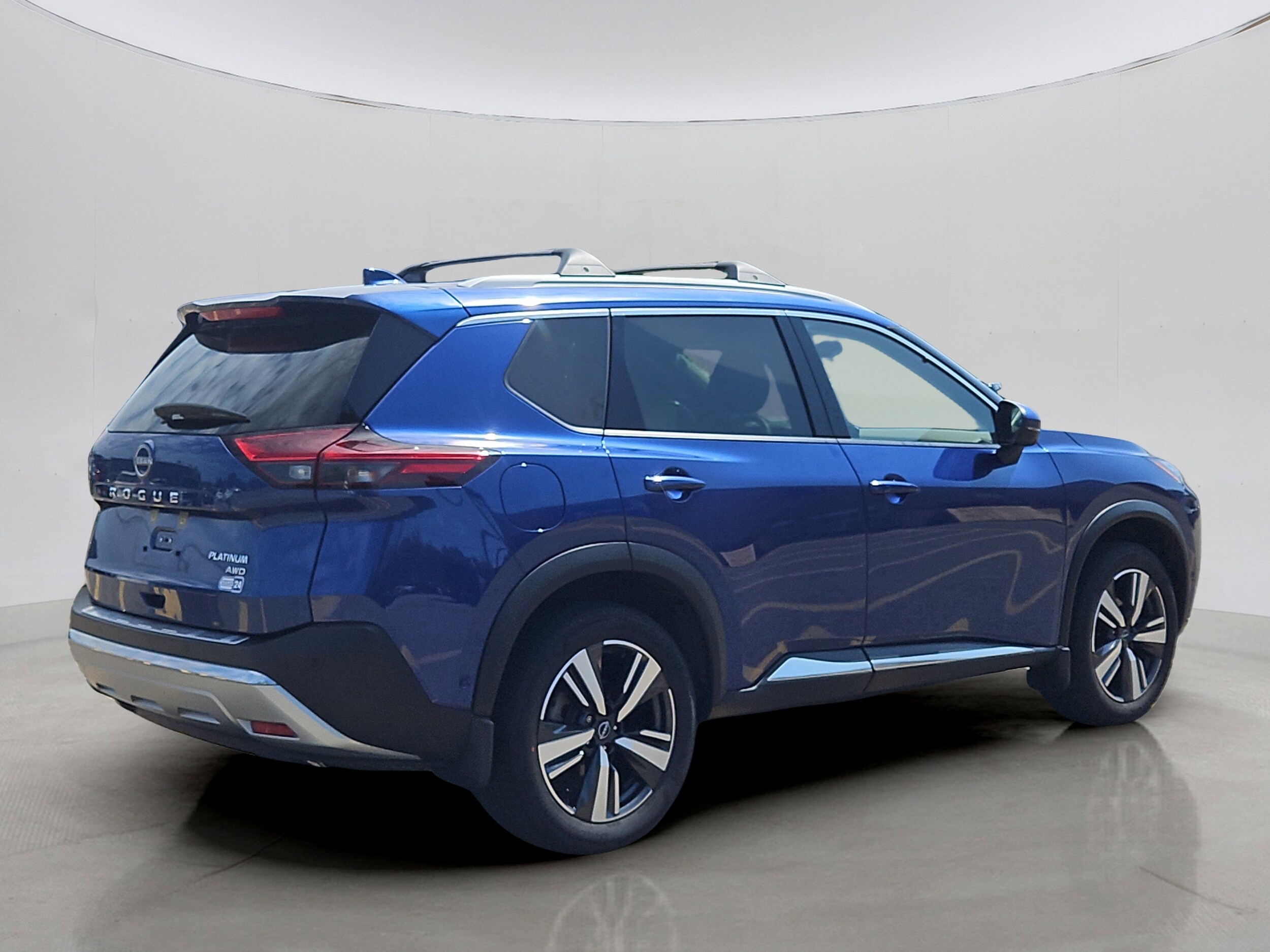 2023 Nissan Rogue Platinum photo 3