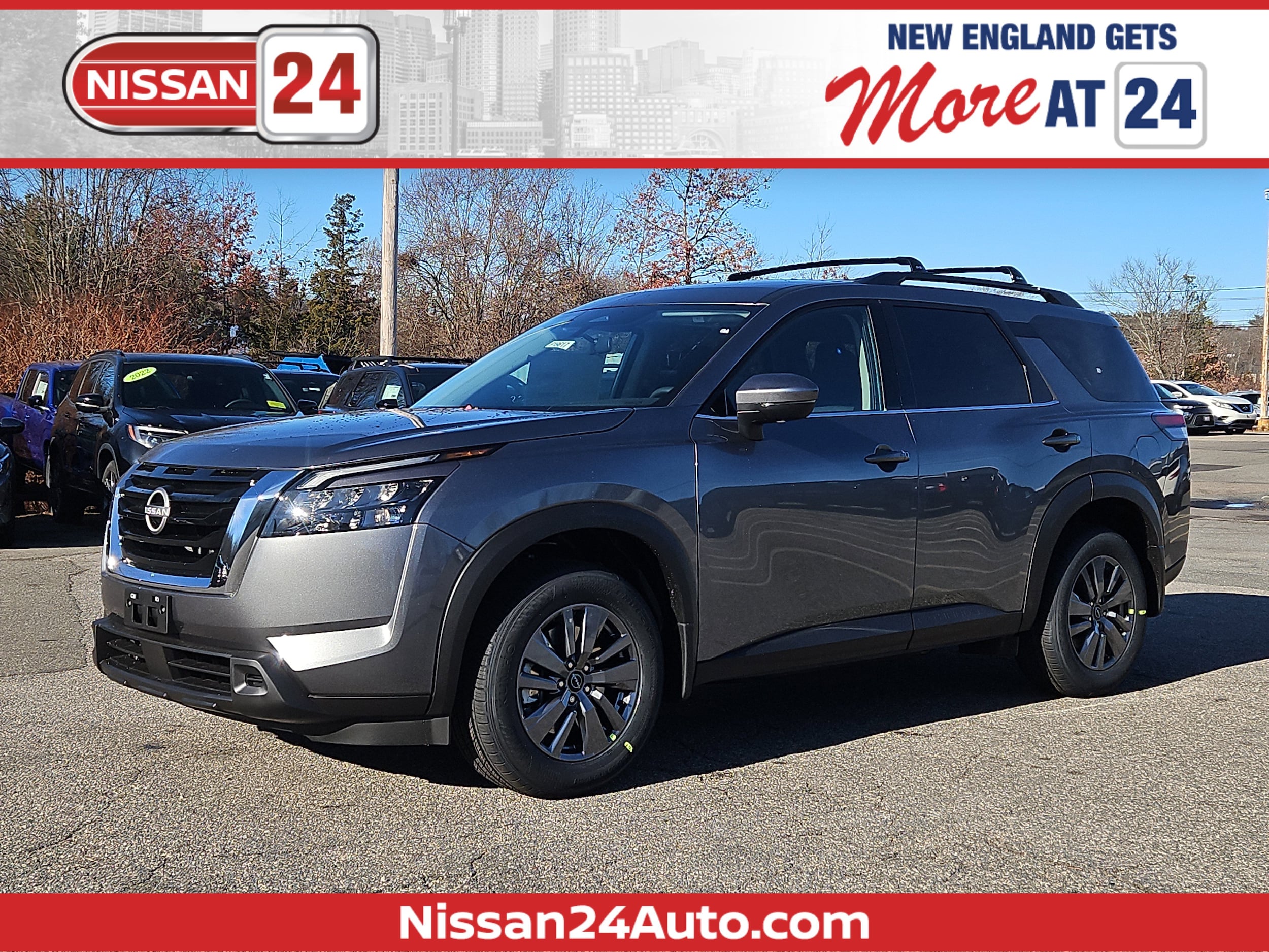 2025 Nissan Pathfinder SV's photo