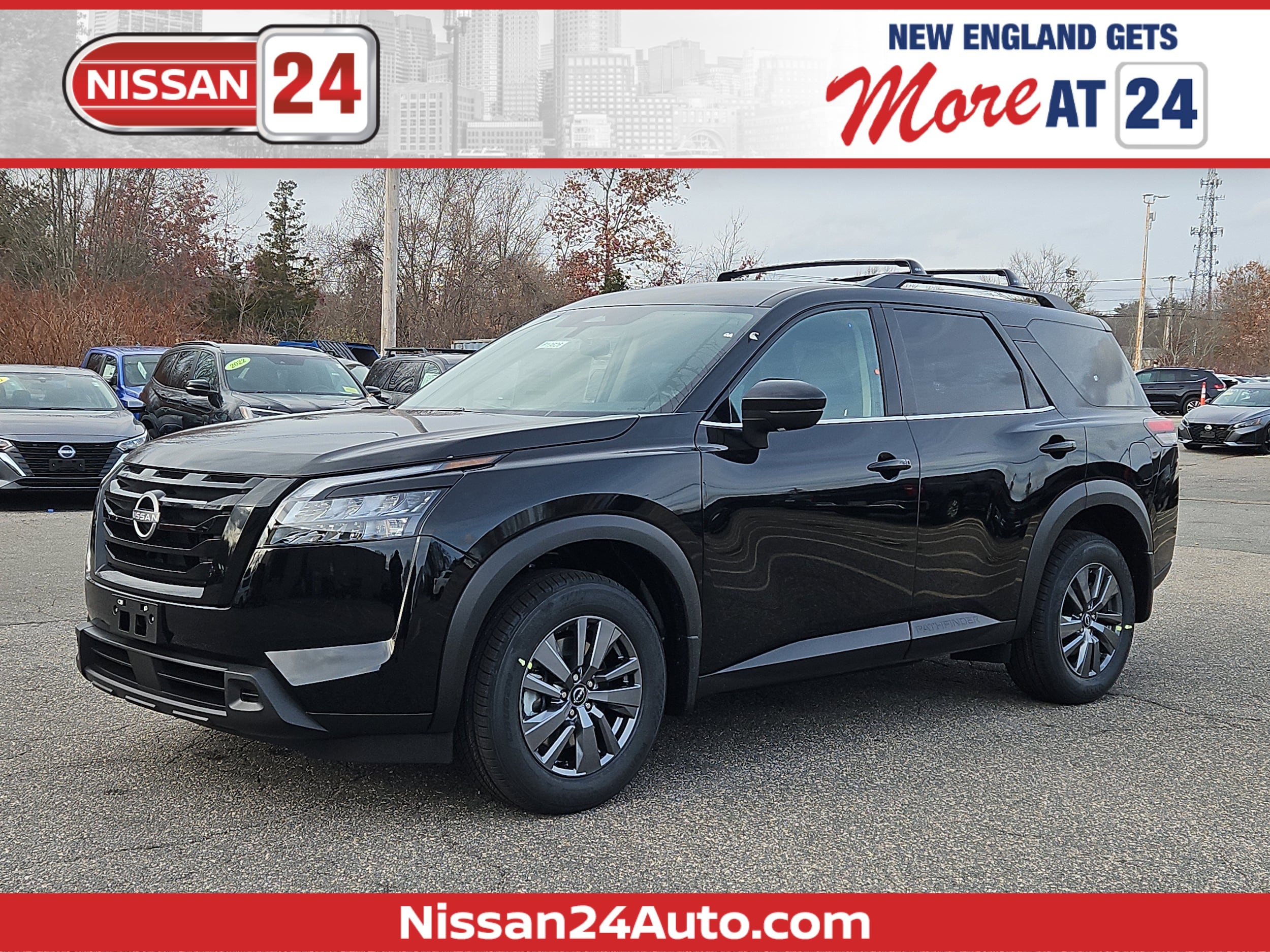 2025 Nissan Pathfinder SV's photo