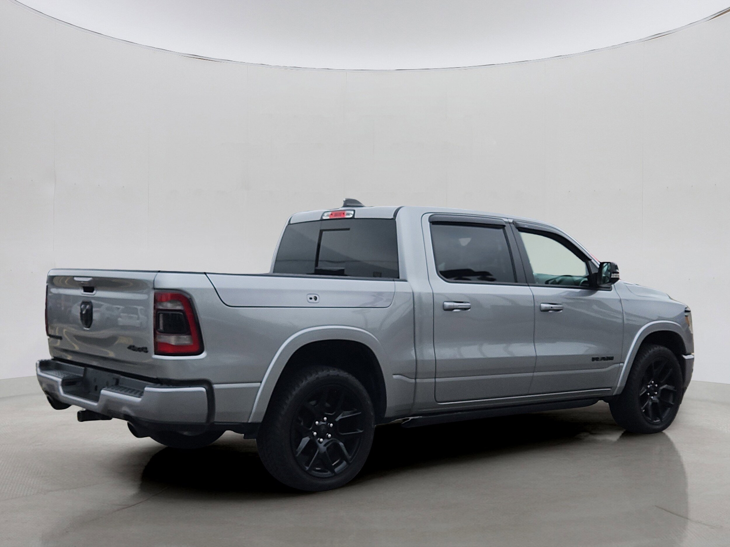 2022 Ram 1500 Laramie photo 3