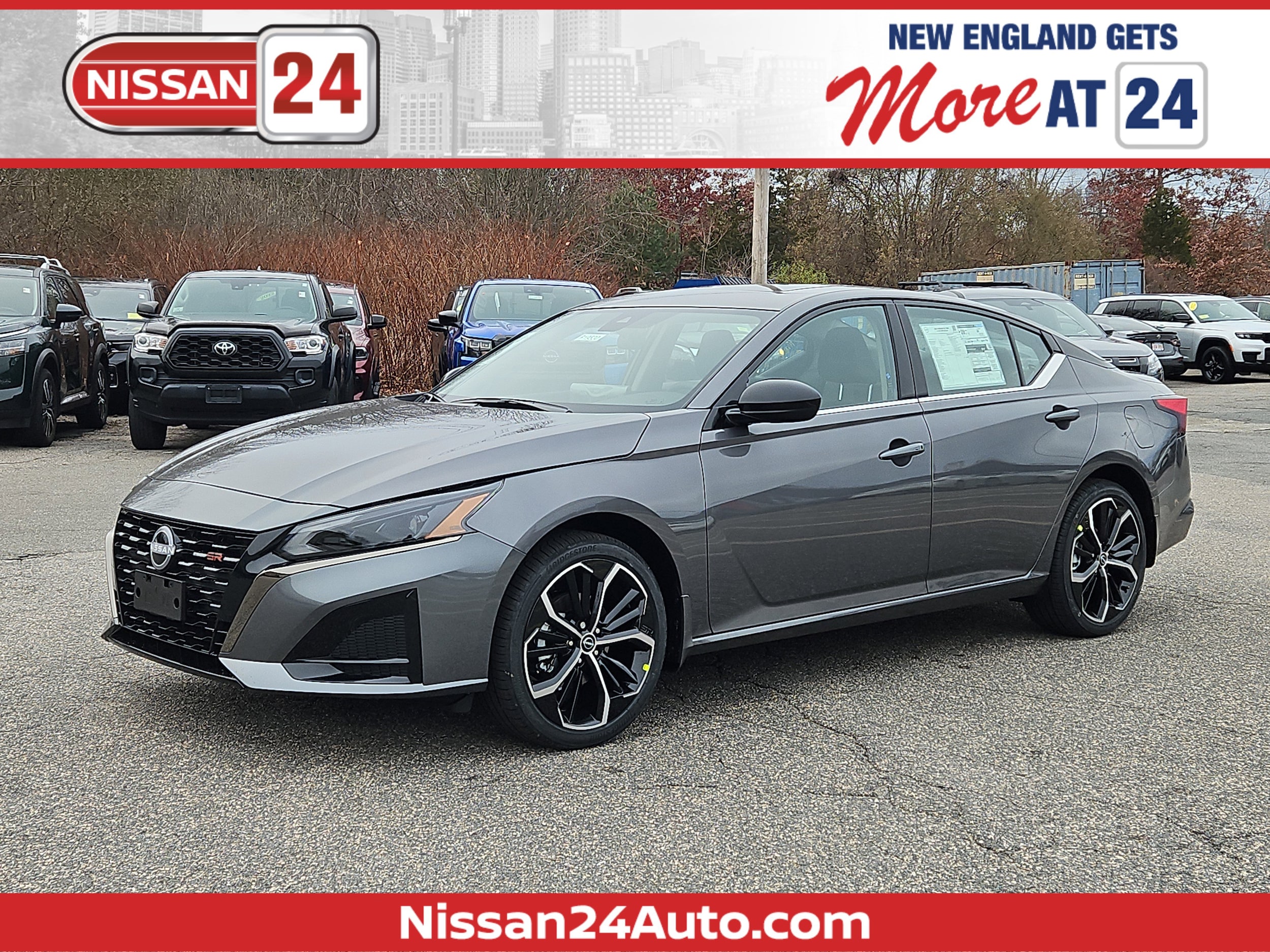 2025 Nissan Altima SR's photo