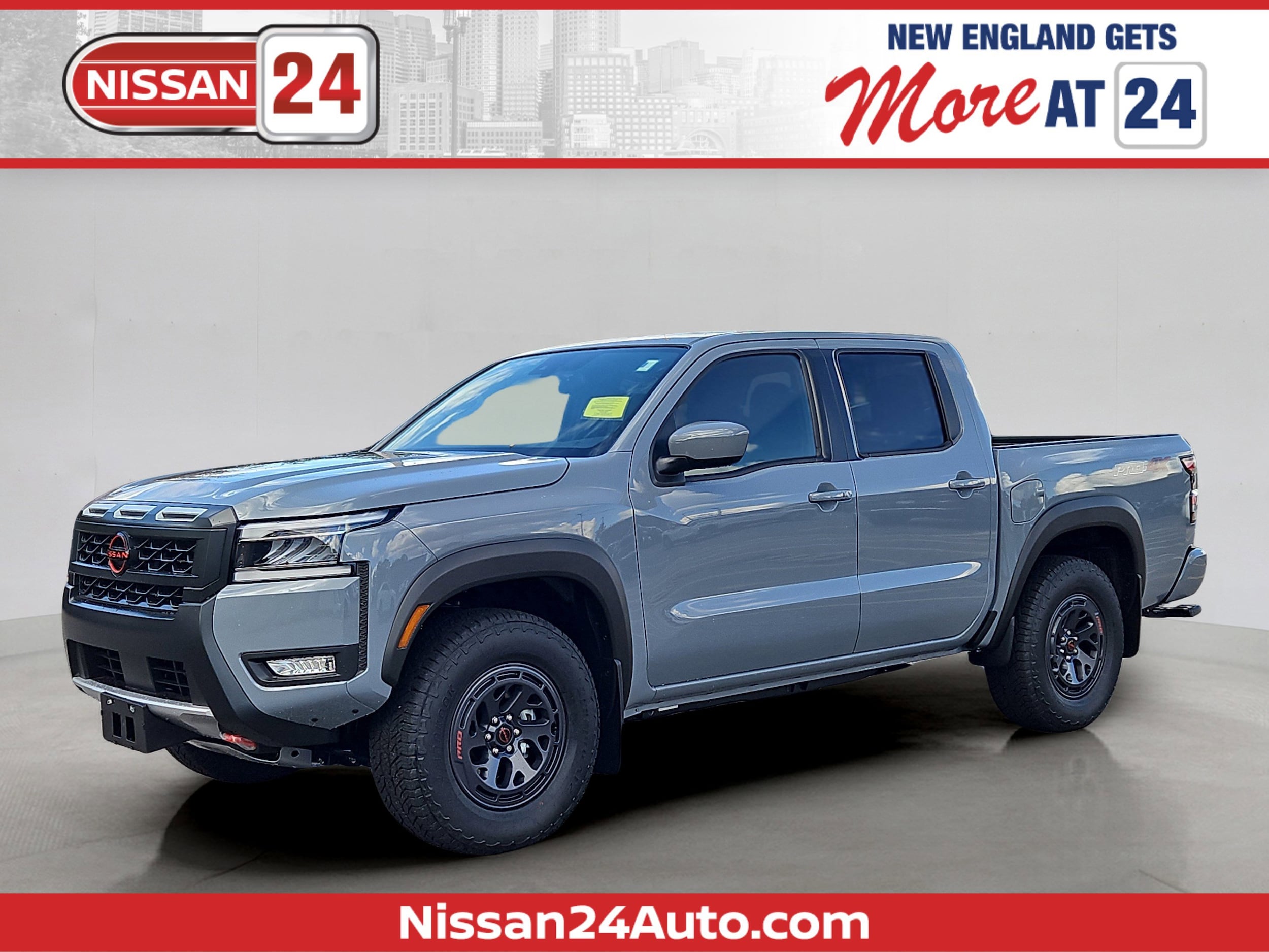 2025 Nissan Frontier PRO-4X's photo