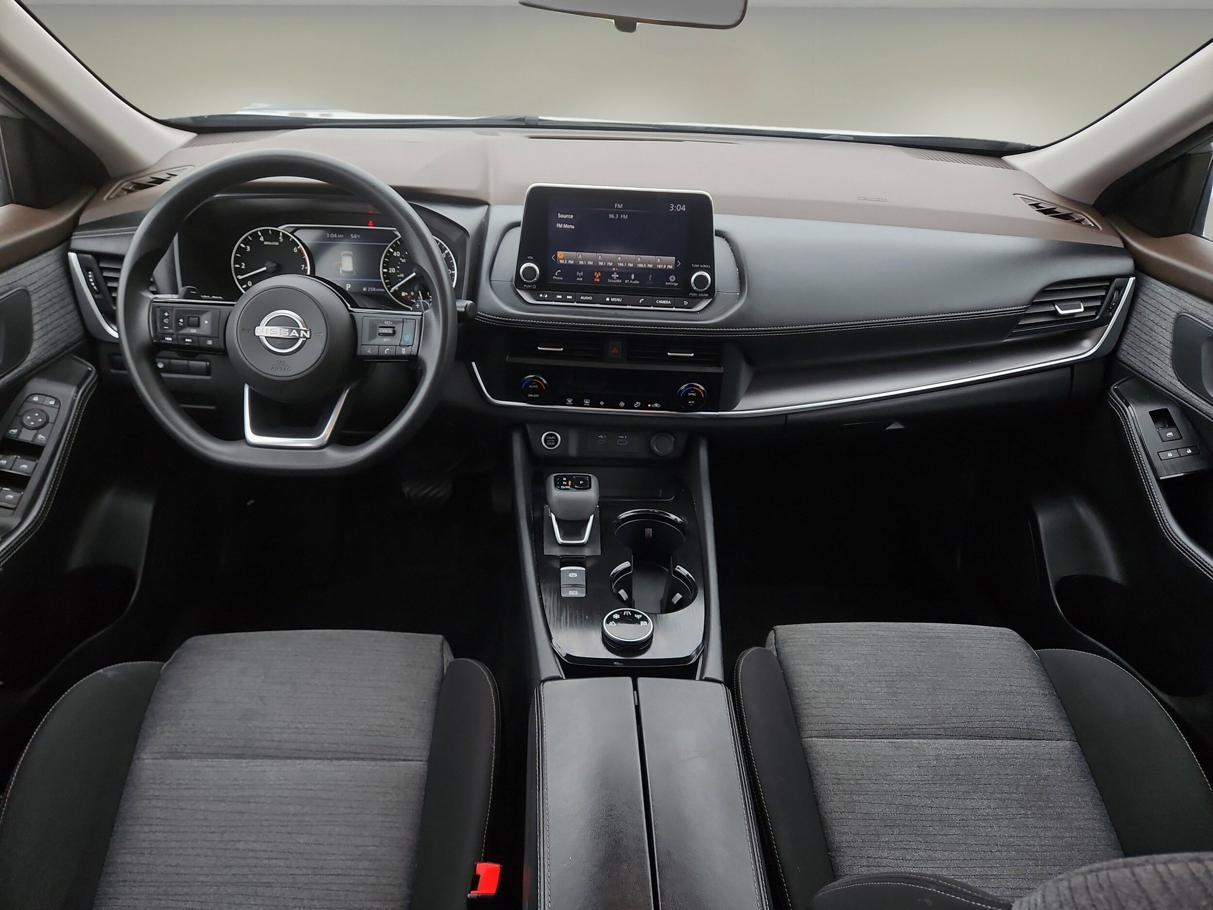 2023 Nissan Rogue SV photo 2