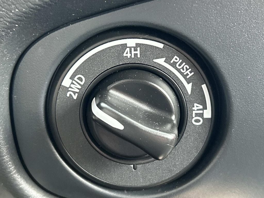 2022 Nissan Frontier PRO-4X - Photo 33