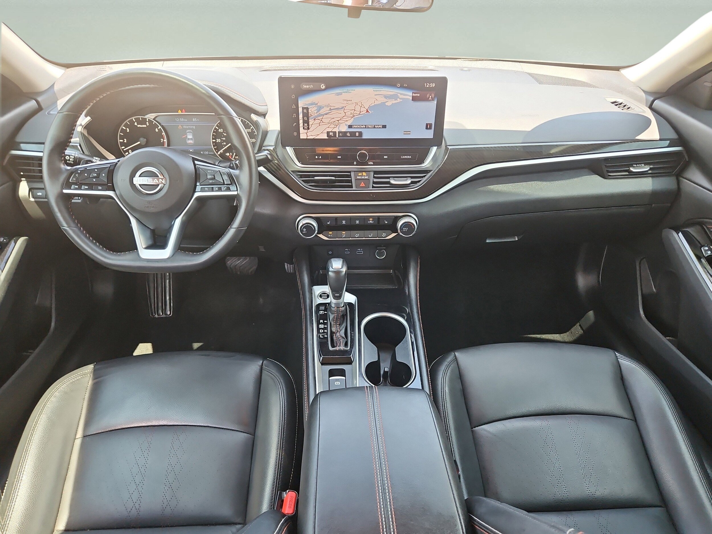 2023 Nissan Altima 2.5 SR photo 2