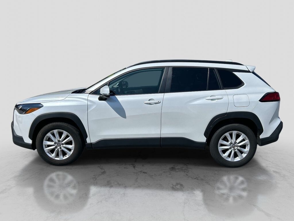 Used 2024 Toyota Corolla Cross LE SUV