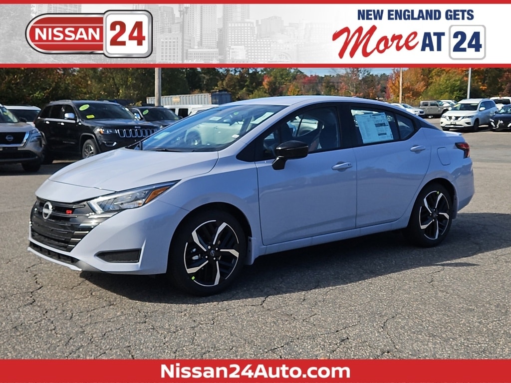 2025 Nissan Versa Sedan SR's photo