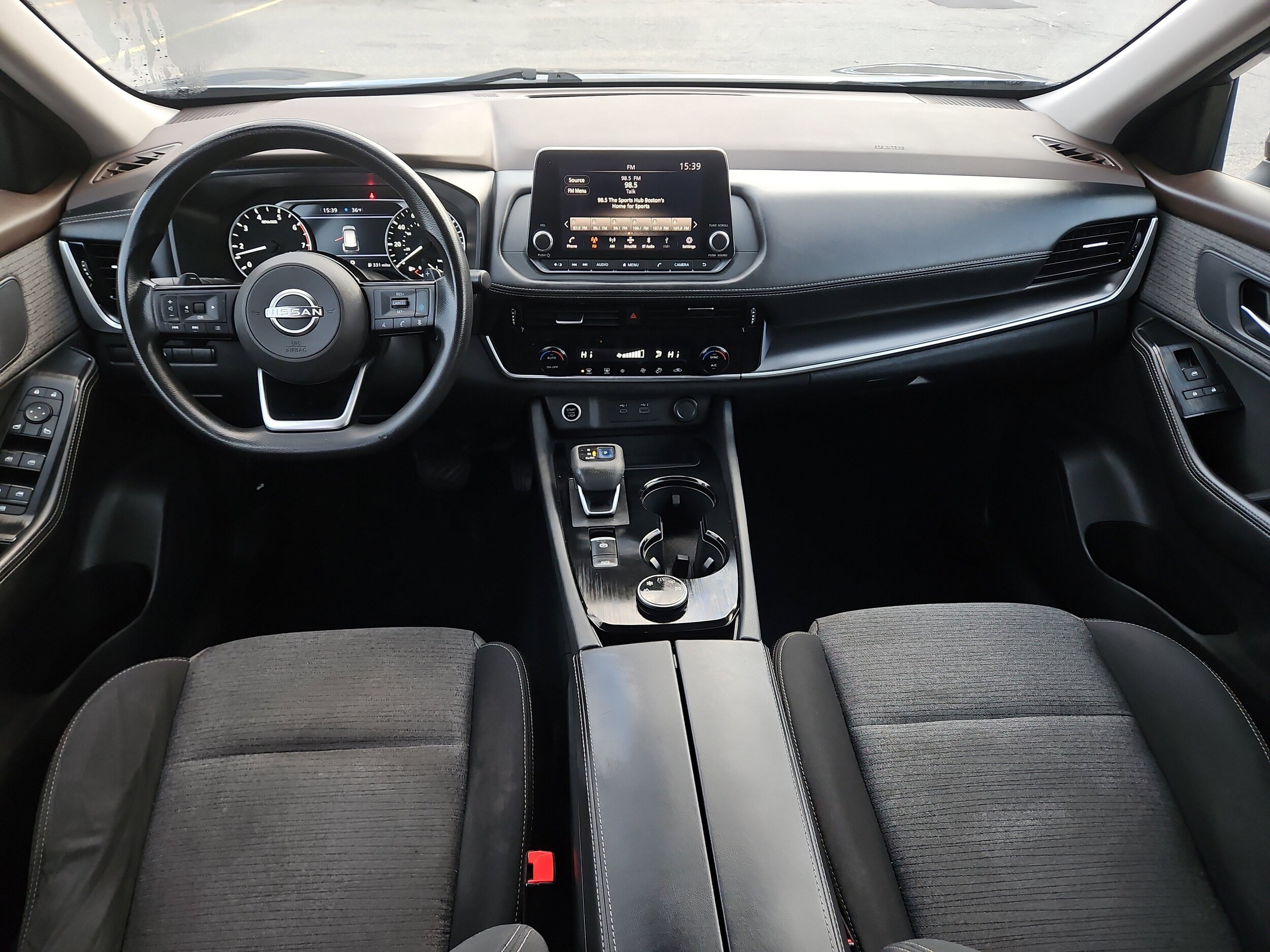 2022 Nissan Rogue SV photo 2