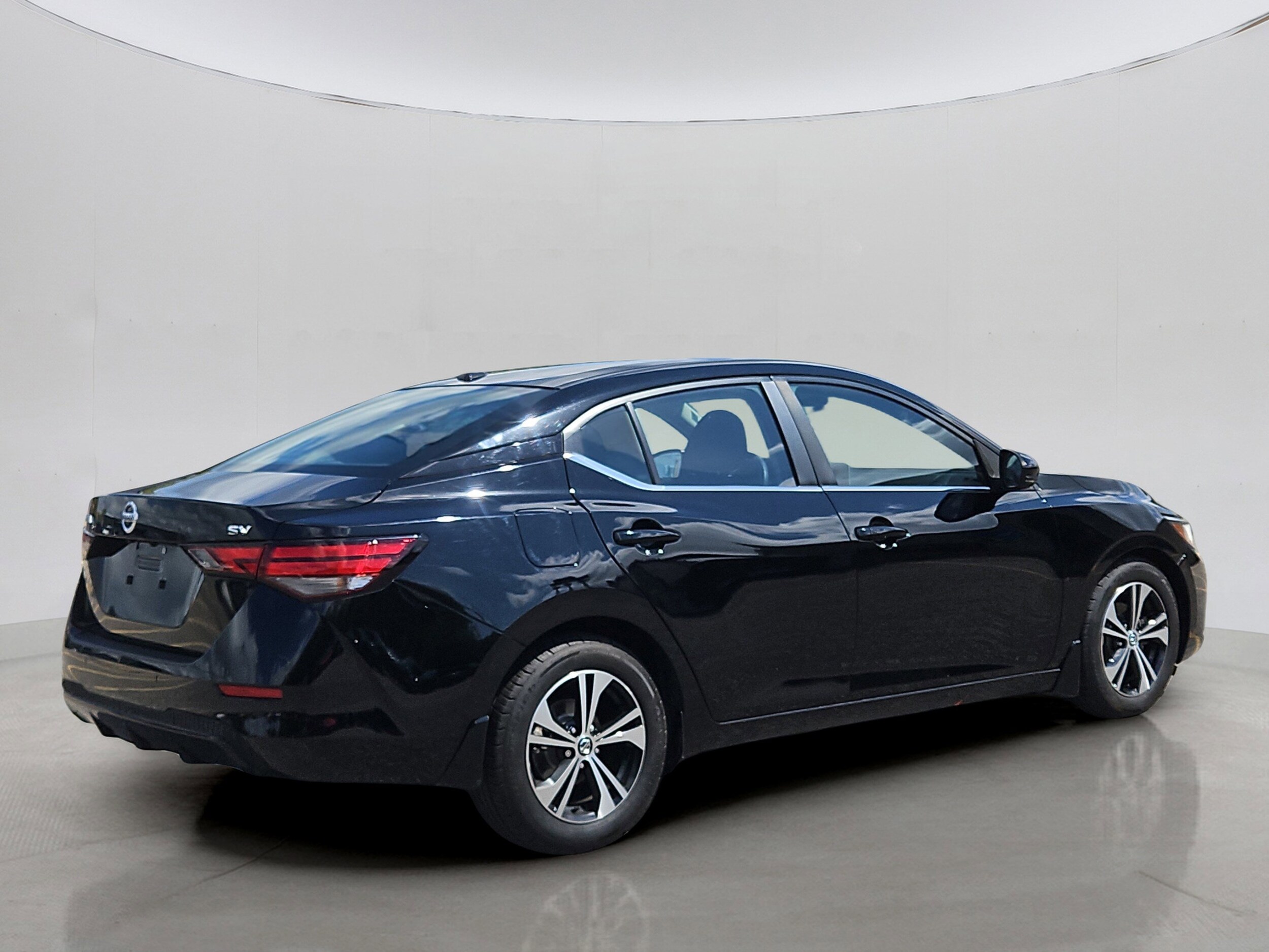 2020 Nissan Sentra SV photo 3
