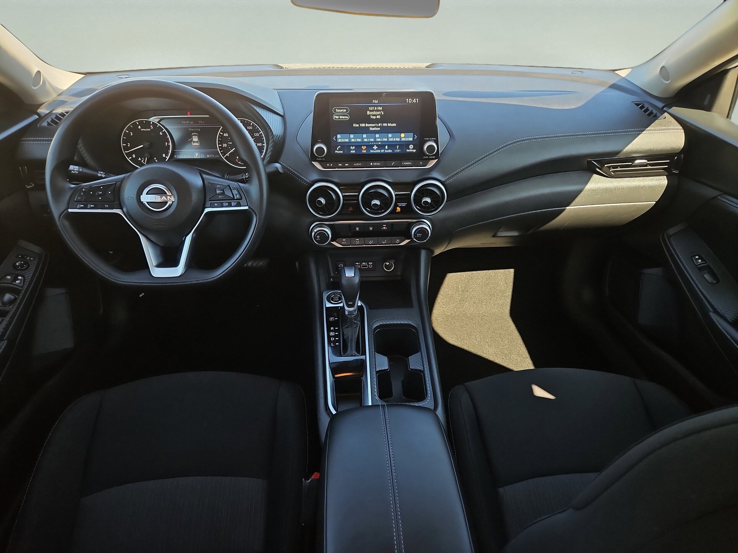 2024 Nissan Sentra SV photo 2