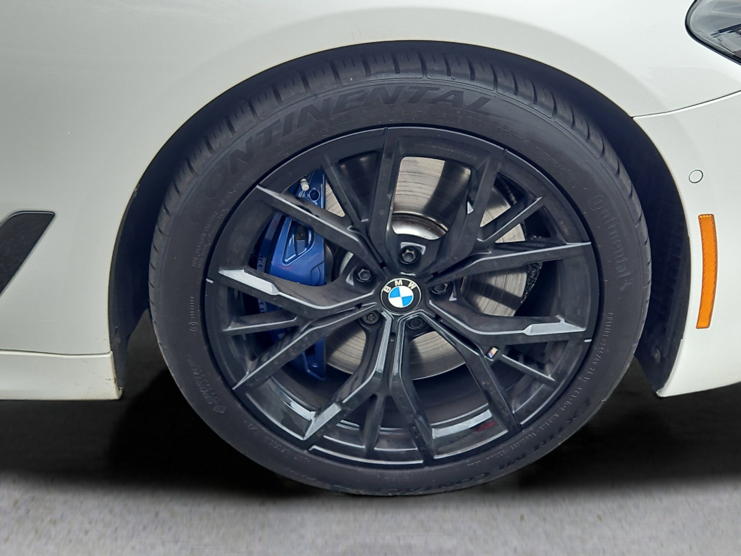 2021 Bmw M550i xDrive photo 4