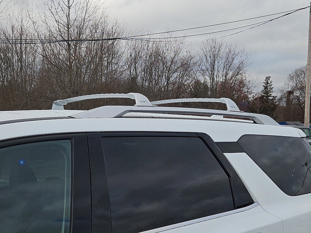 New 2025 Nissan Pathfinder SL 4WD