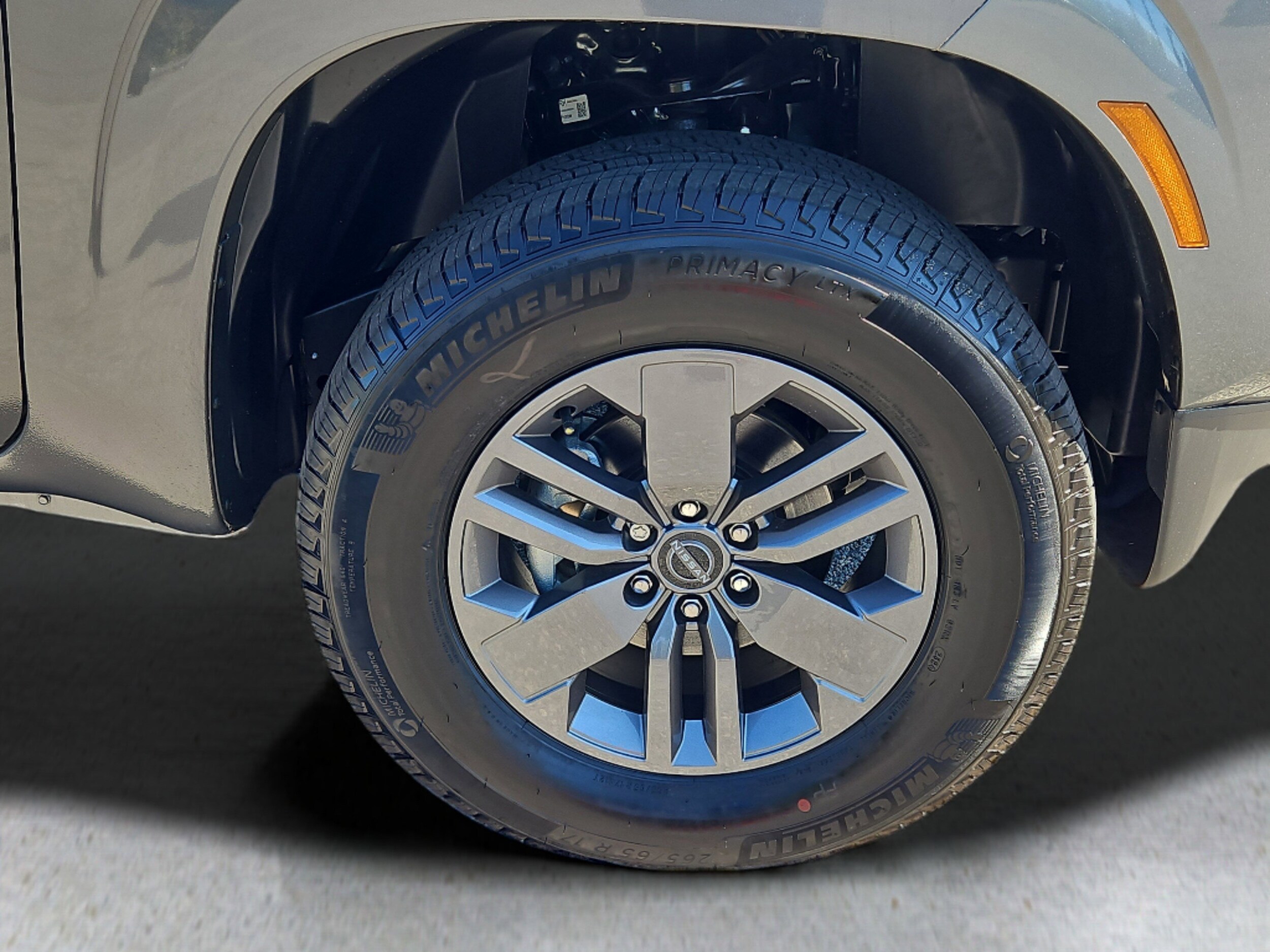 2025 Nissan Frontier SV photo 4