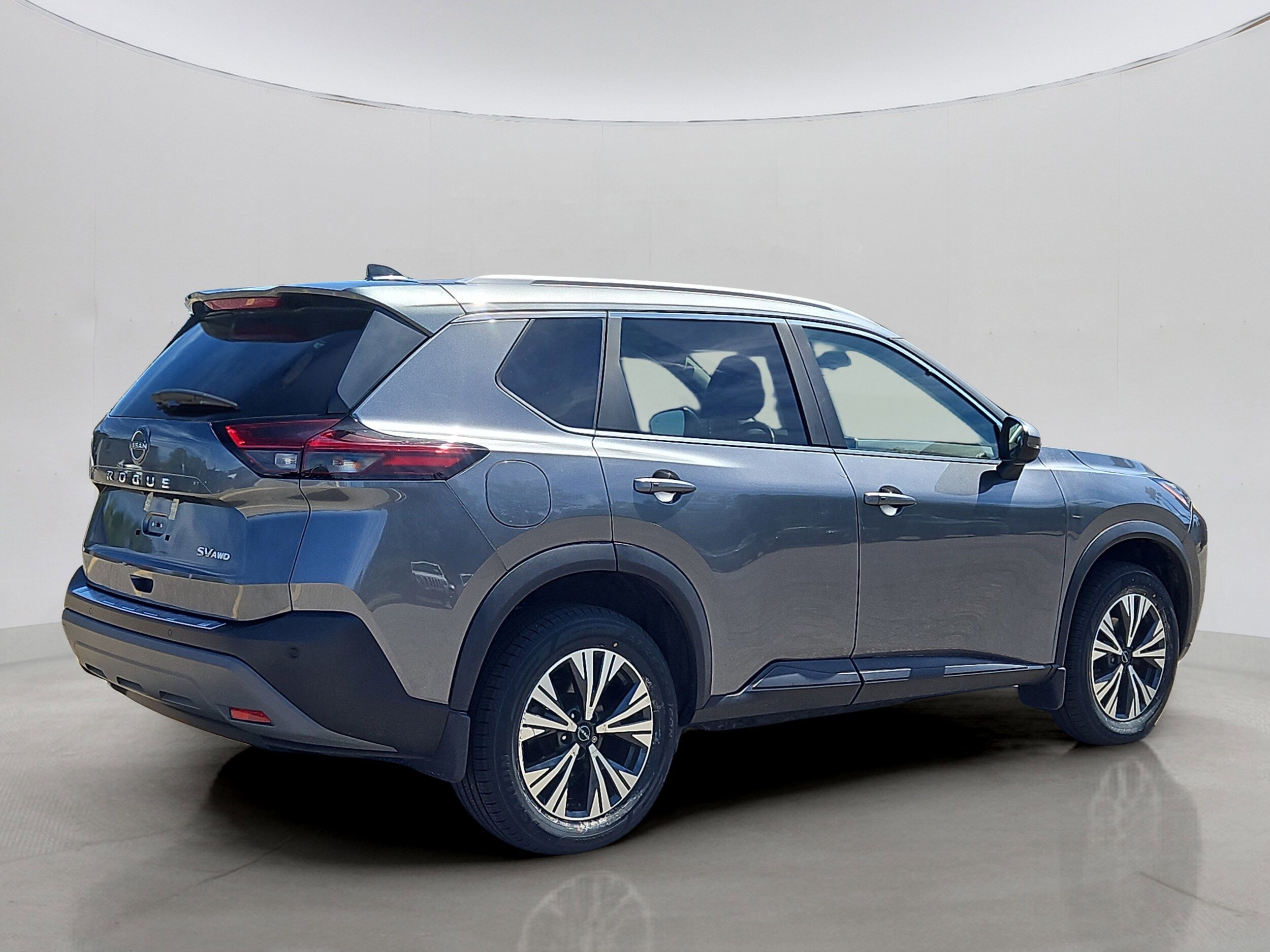 2023 Nissan Rogue SV photo 3