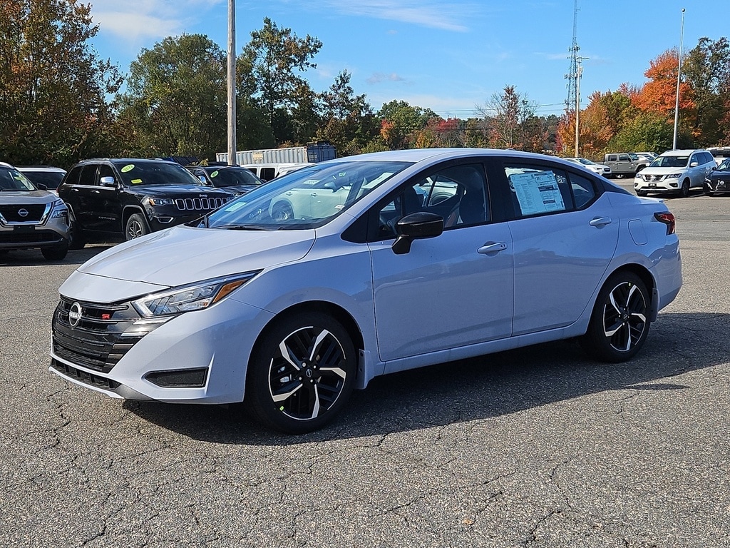 New 2025 Nissan Versa 1.6 SR Sedan