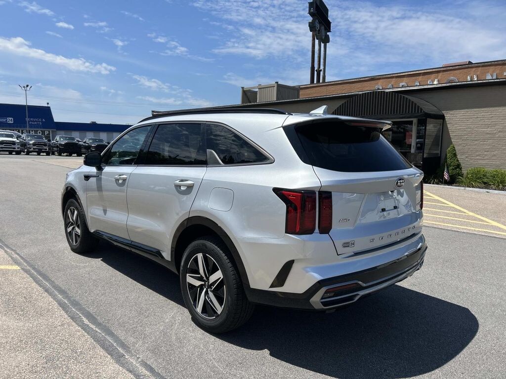 Used 2021 Kia Sorento EX SUV