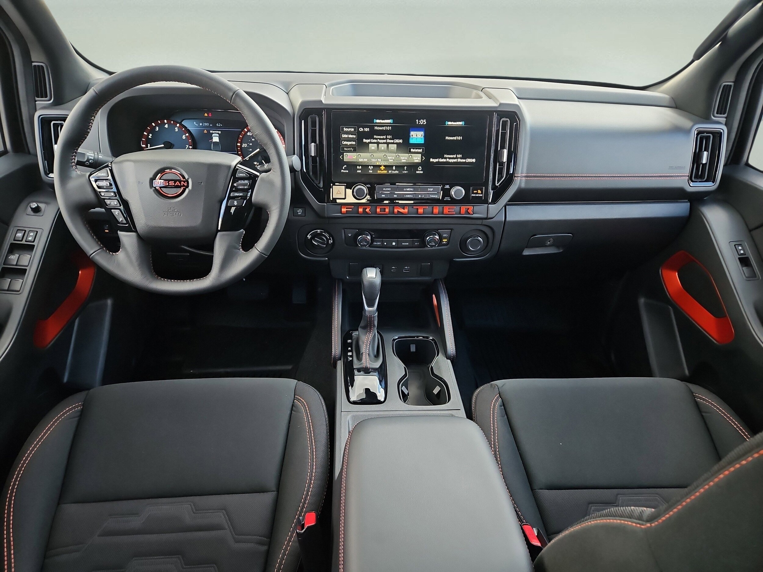 2025 Nissan Frontier PRO-4X photo 2