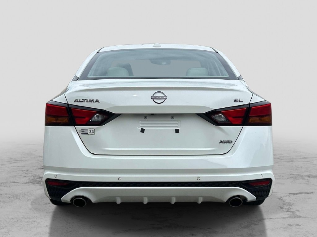 Certified 2024 Nissan