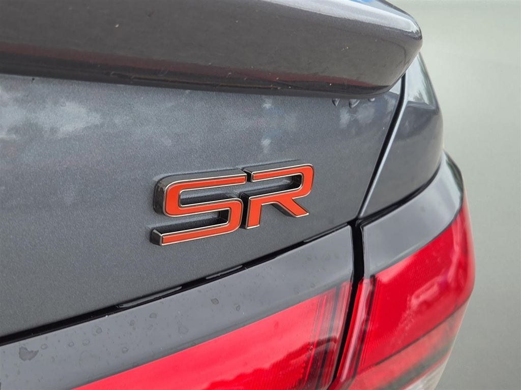 New 2025 Nissan Versa 1.6 SR Sedan