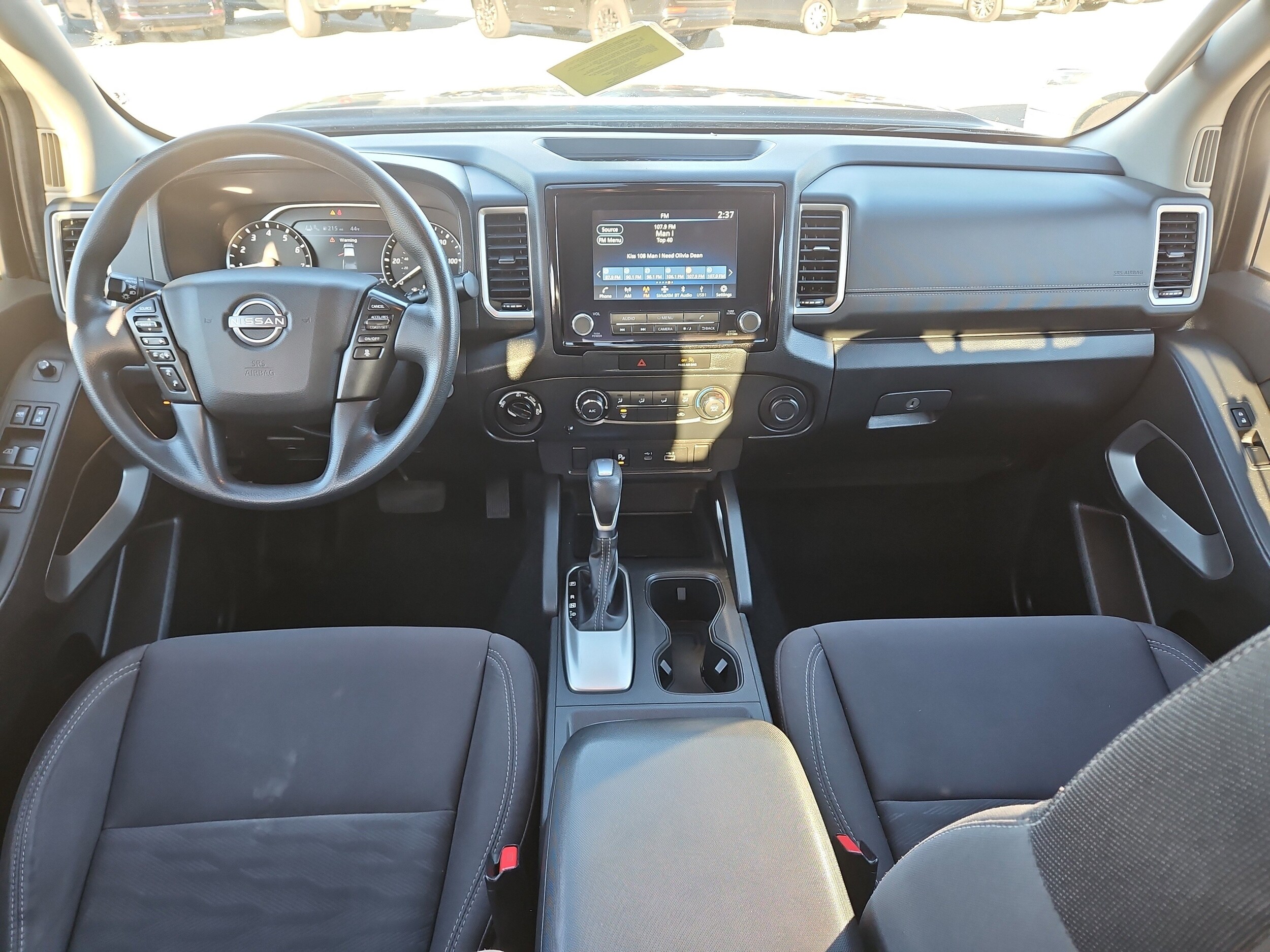 2022 Nissan Frontier SV photo 3